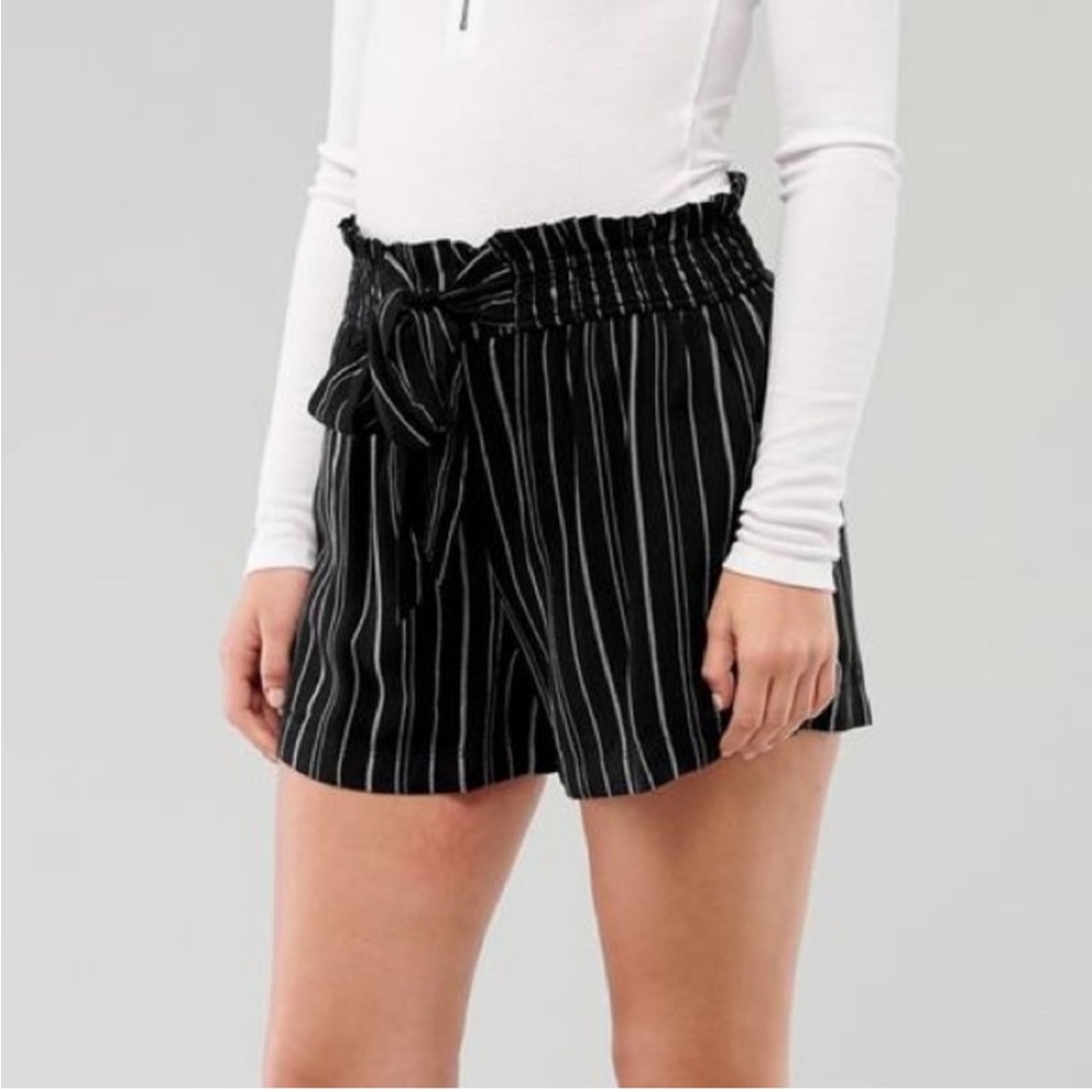Hollister ultra-high rise size M shorts